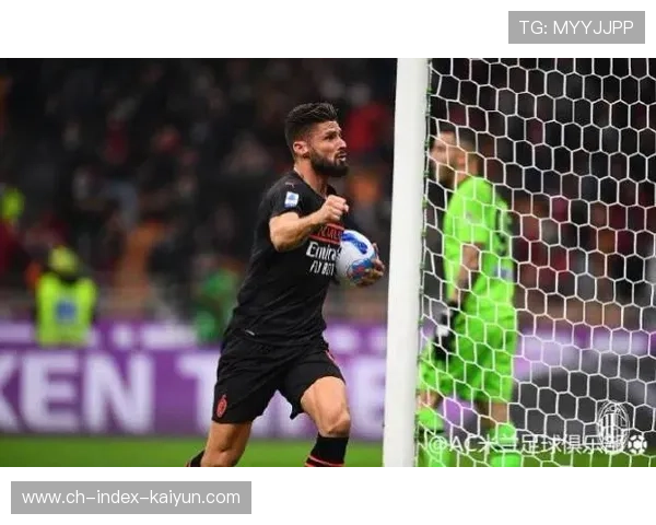 老将吉鲁头球破门，展现经验价值